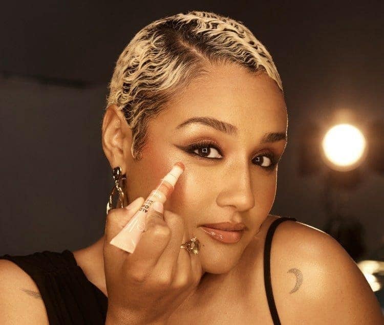 Makeup Alley to Close After 26 Years, Signaling Shift in Beauty Communities